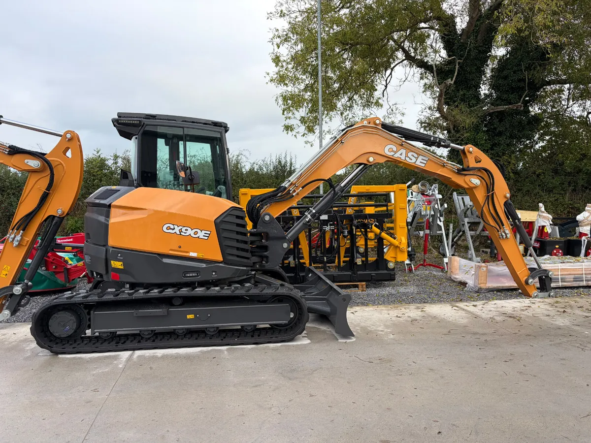 CASE CX90 E Digger - Image 1