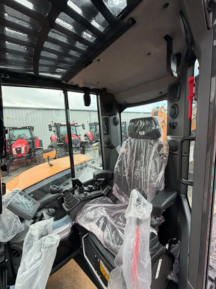 CASE CX90 E Digger - Image 4