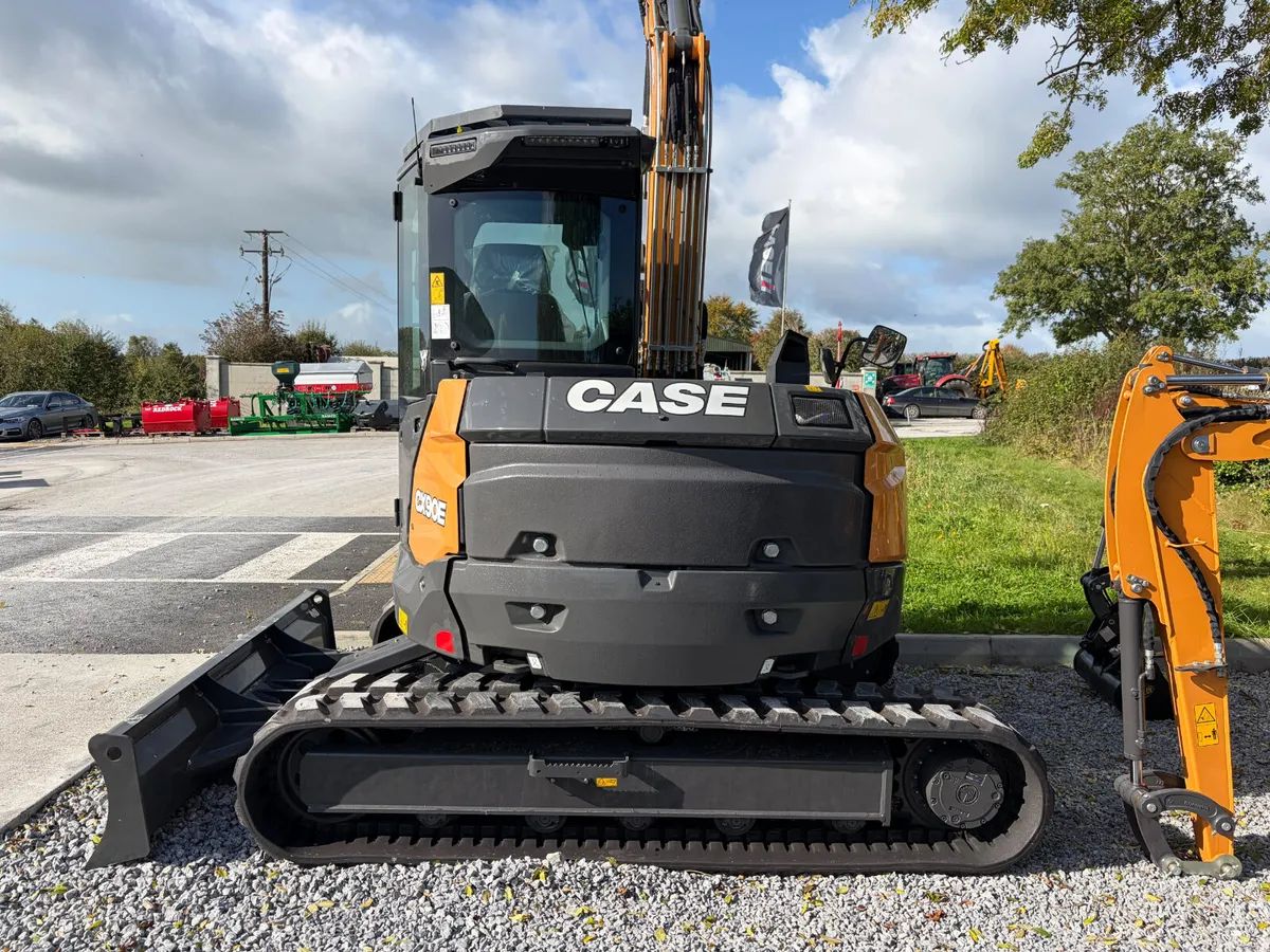 CASE CX90 E Digger - Image 2