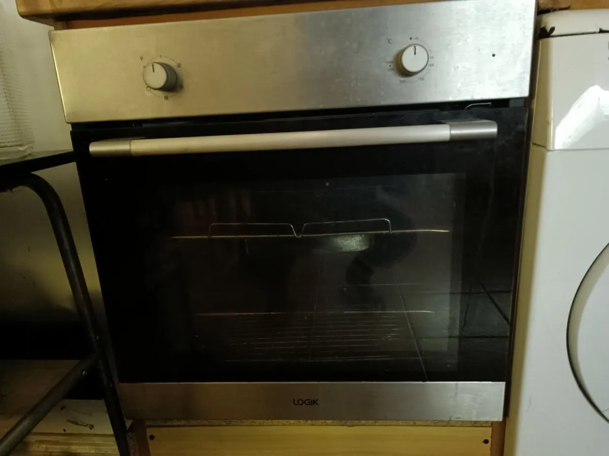 electric oven - Image 1