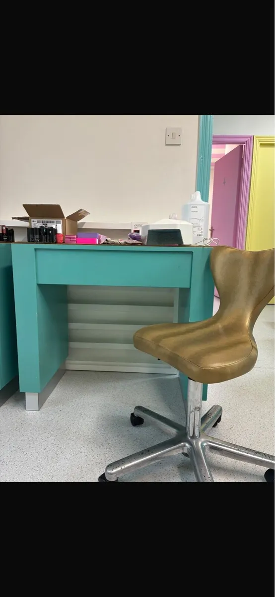 Professional Nail Salon Stock - Image 1