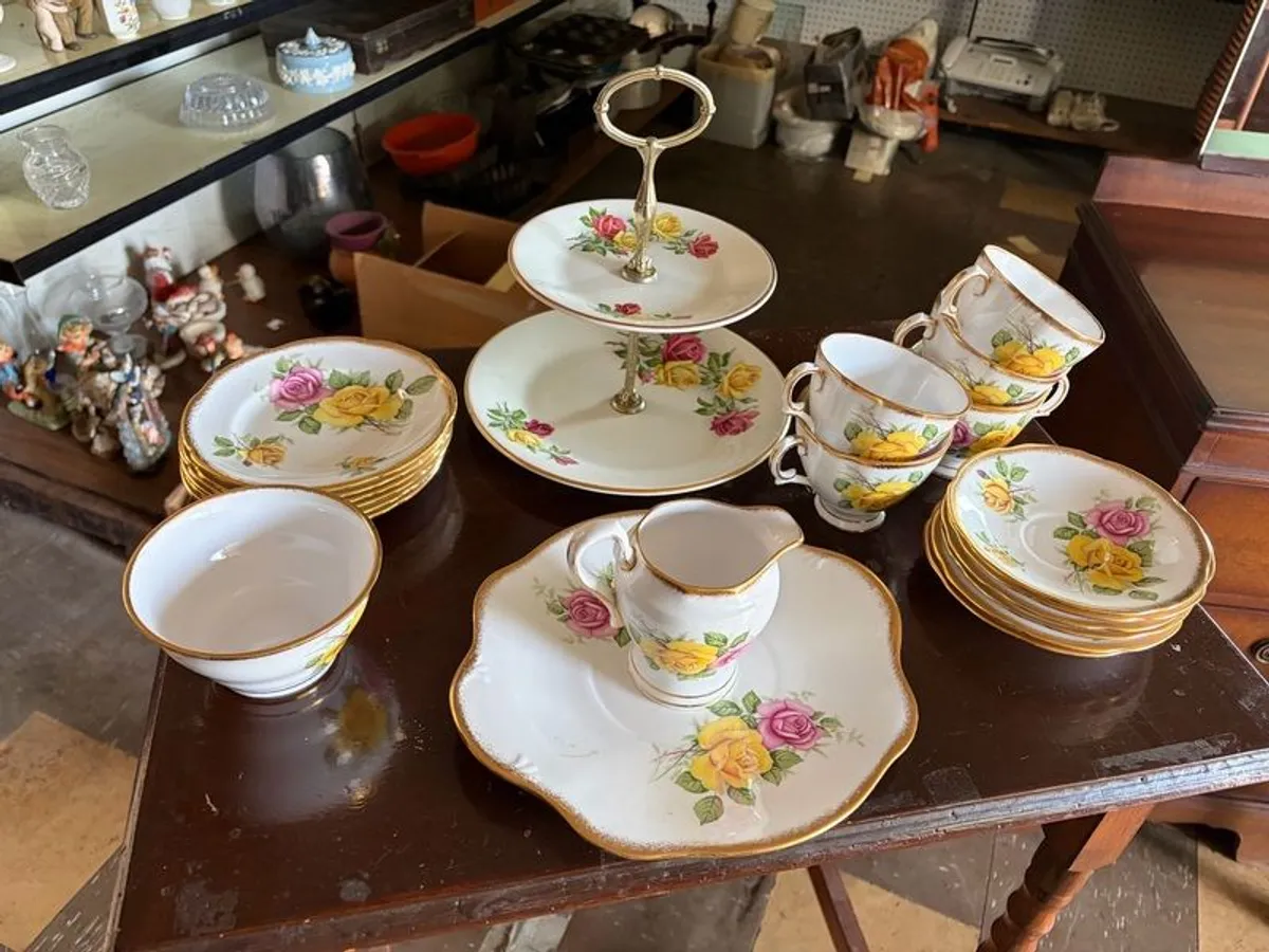 Royal Tara Yellow Rose china set - Image 2