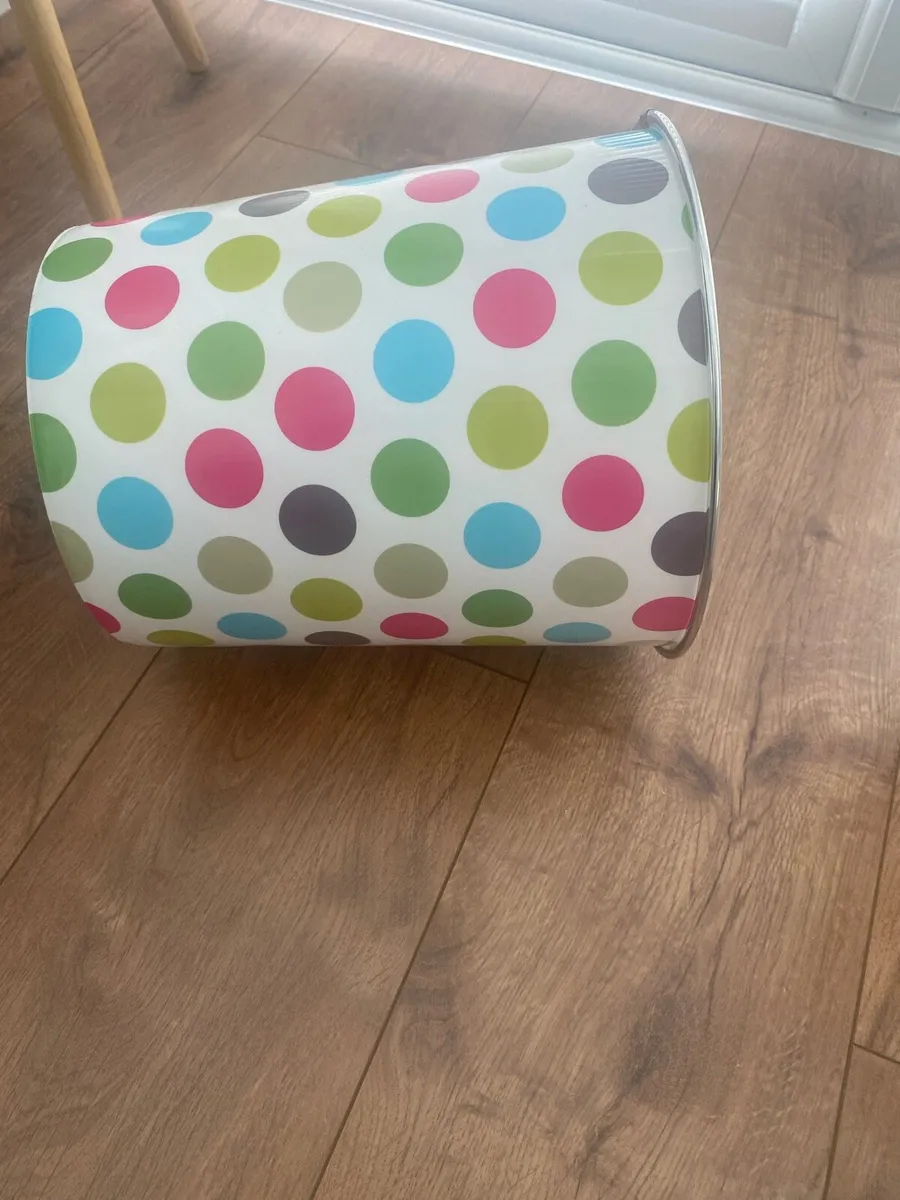 Bin - Image 4