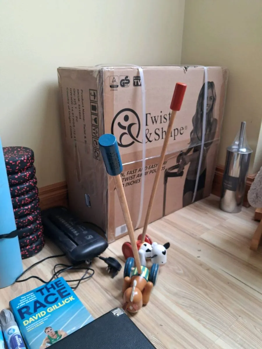 Free to takeaway - house clearance - Image 2