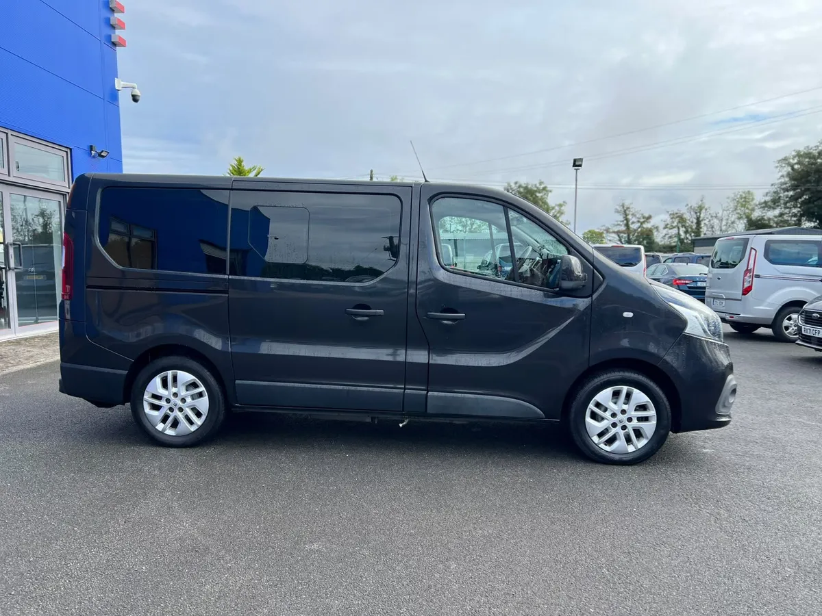 Wheelchair Accessible Renault Trafic 2016 - Image 4