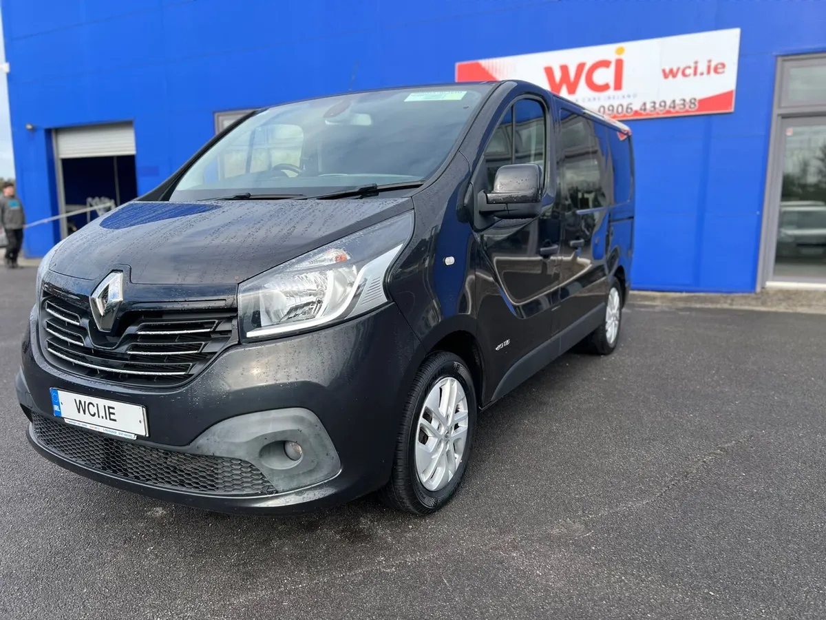 Wheelchair Accessible Renault Trafic 2016 - Image 2