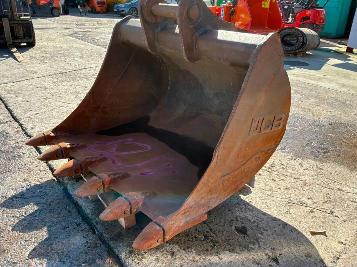 60 JCB digging bucket80mm pins621v - Image 3