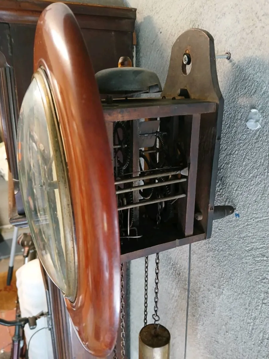 Wag of the wall clock - Image 2