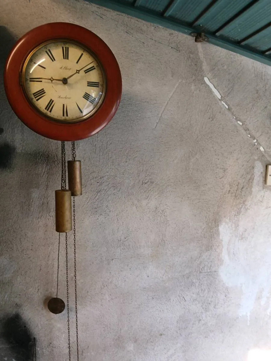 Wag of the wall clock - Image 4