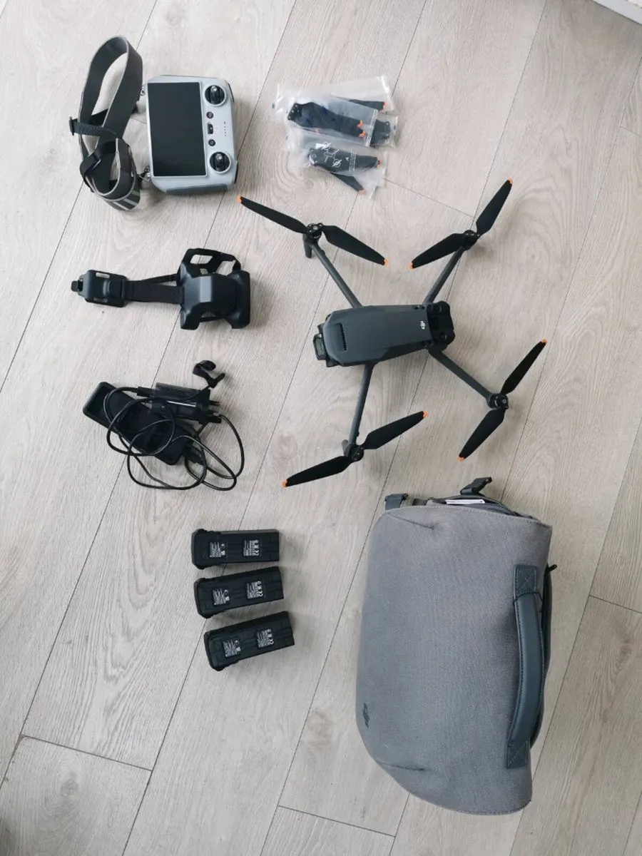 DJI Drone mavric 3 - Image 1