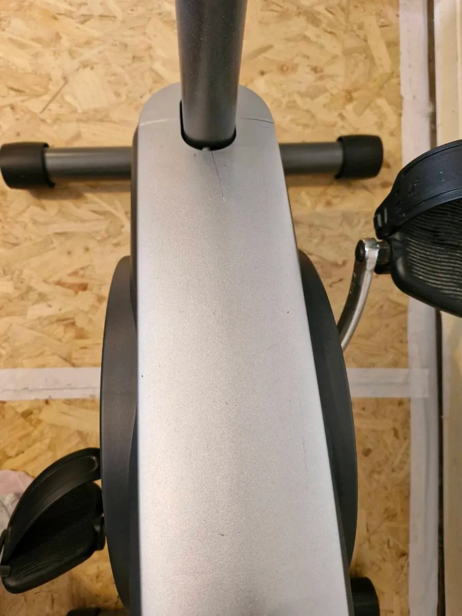 Exercise bike - Image 3