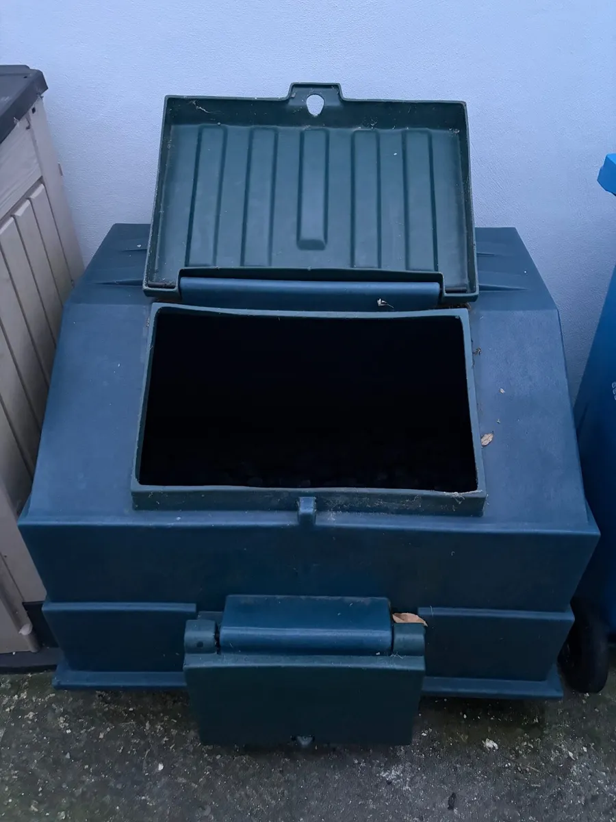coal storage unit outdoor - Image 1