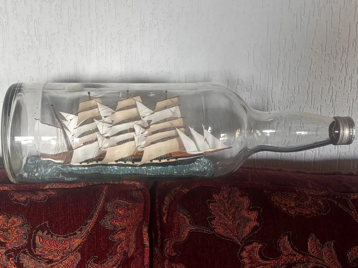 Boat in bottle