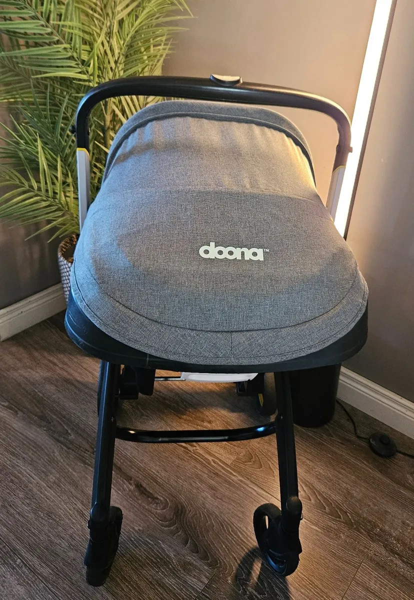 Doona Car Seat / Stroller - Image 2
