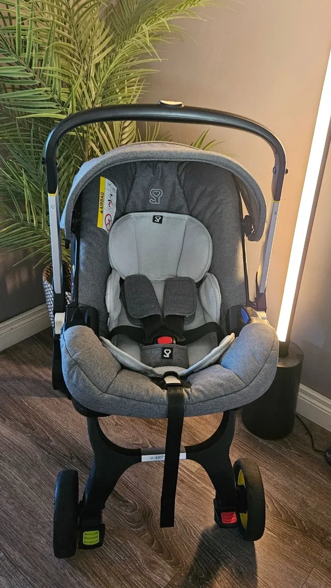 Doona Car Seat / Stroller - Image 3