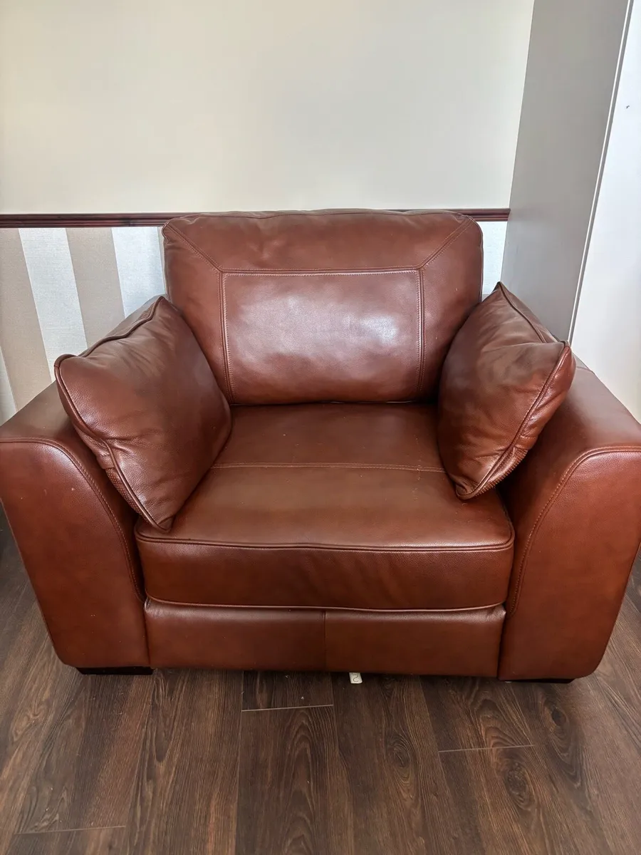 Leather armchair - Image 1