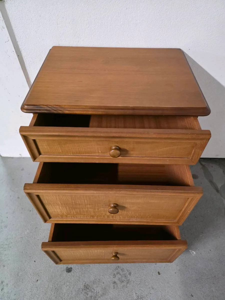 Rossmore furniture vintage bed side unit - Image 1