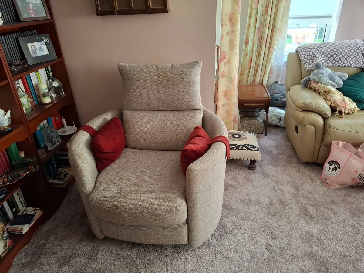 Swivel chair - Image 3