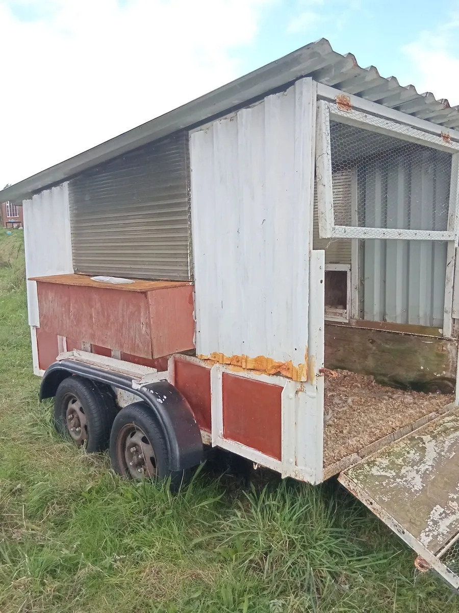 Chicken coop - Image 1