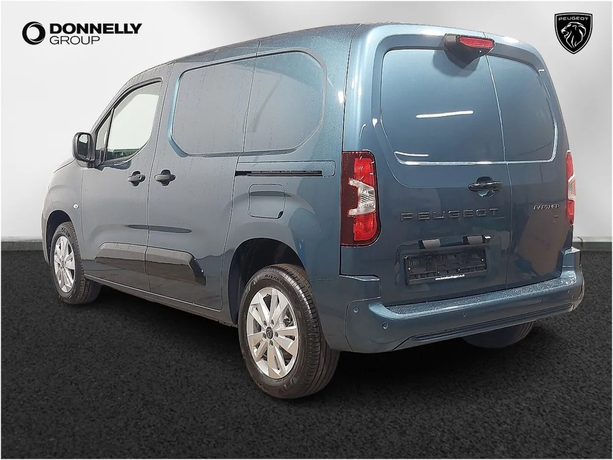 Peugeot Partner 1.5 BlueHDi 100 Asphalt Van - Image 2