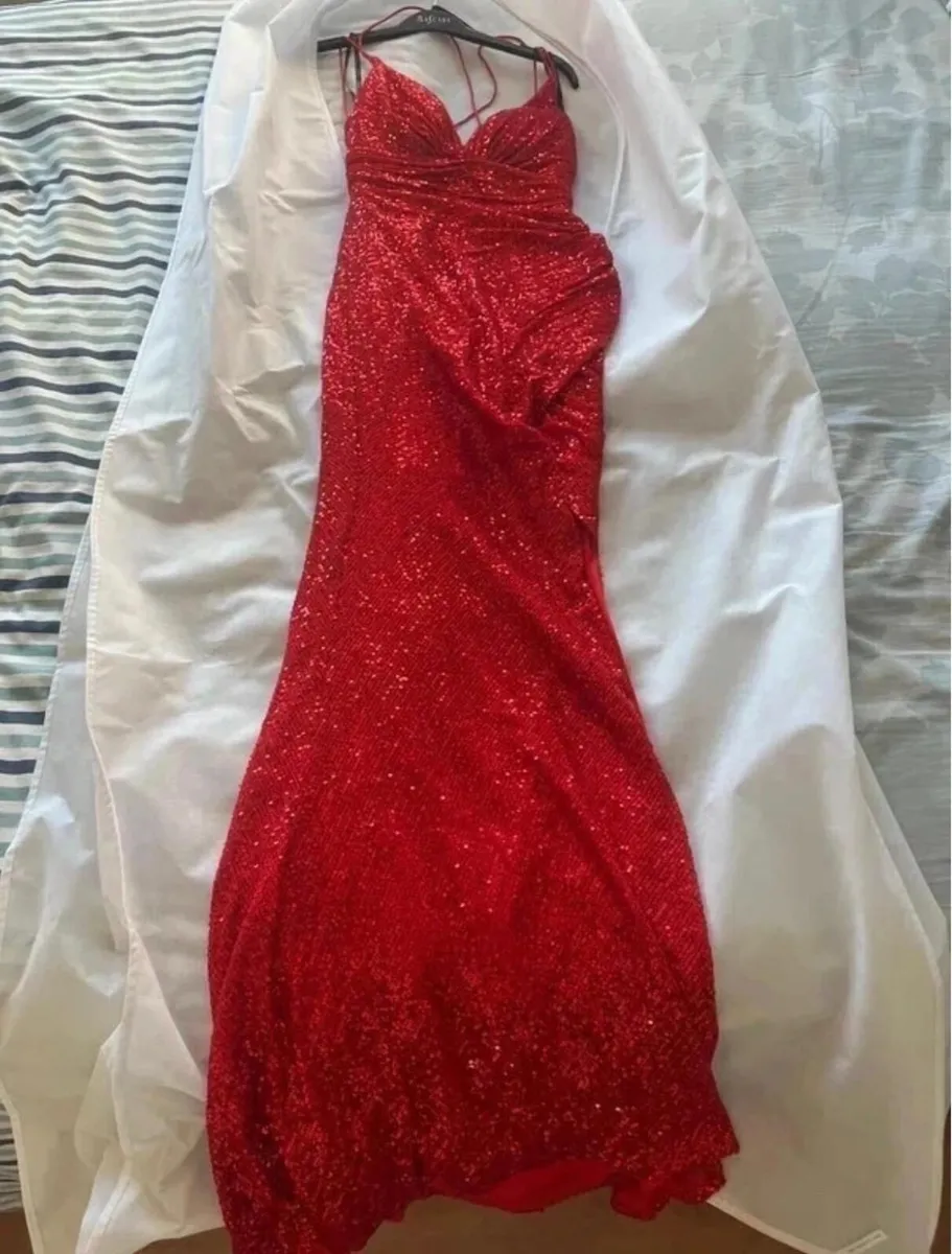 Red sparkly ball dress Size UK 6 - Image 4