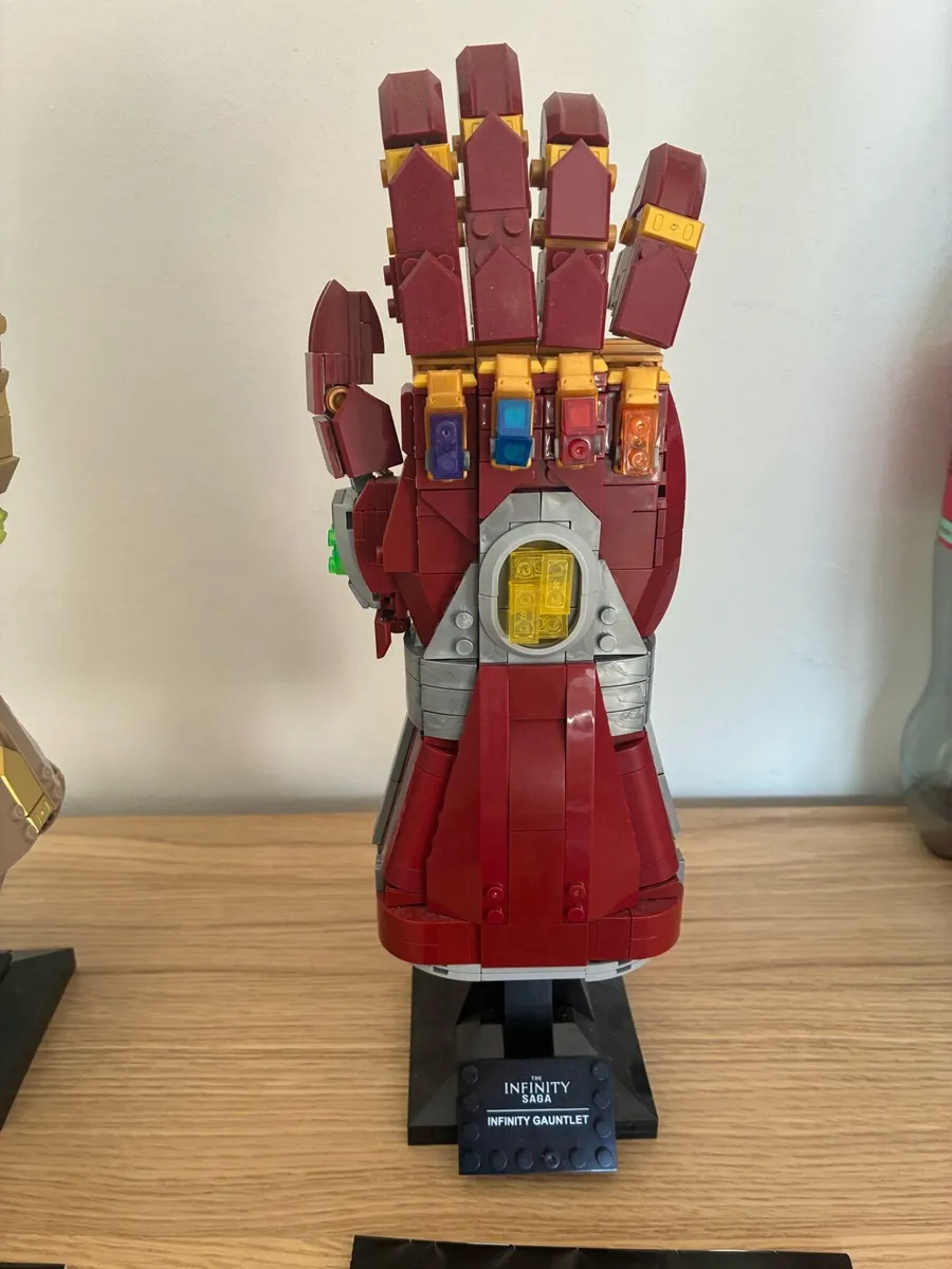 Lego Ironman Infinity Gauntlet - Image 2