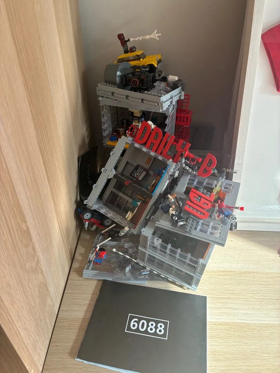 LEGO DAILY BUGLE - Image 2