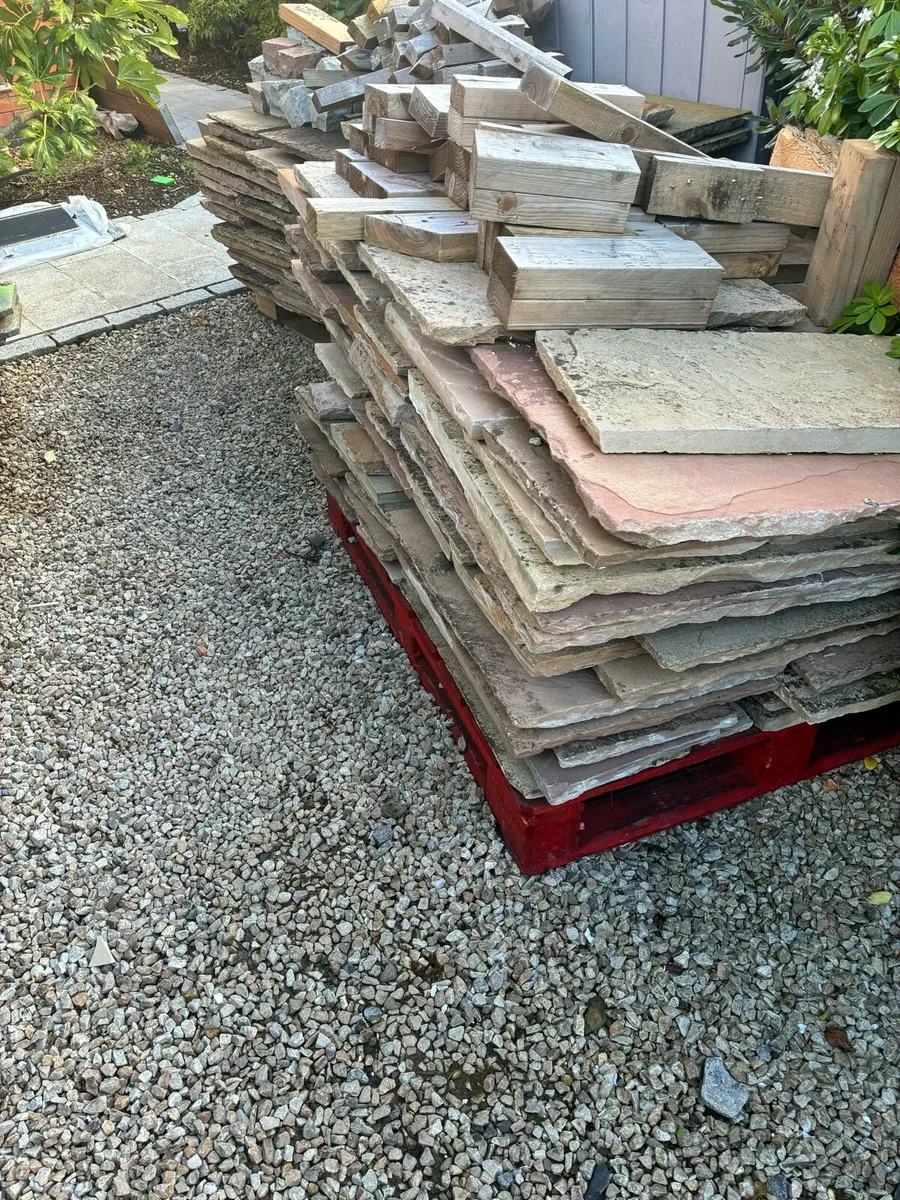 30 m square of paving slab - Image 1