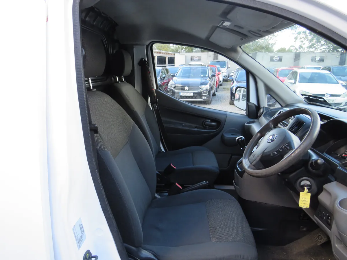 Nissan NV200 2016 5DR PANEL VAN JUST DOED - Image 2