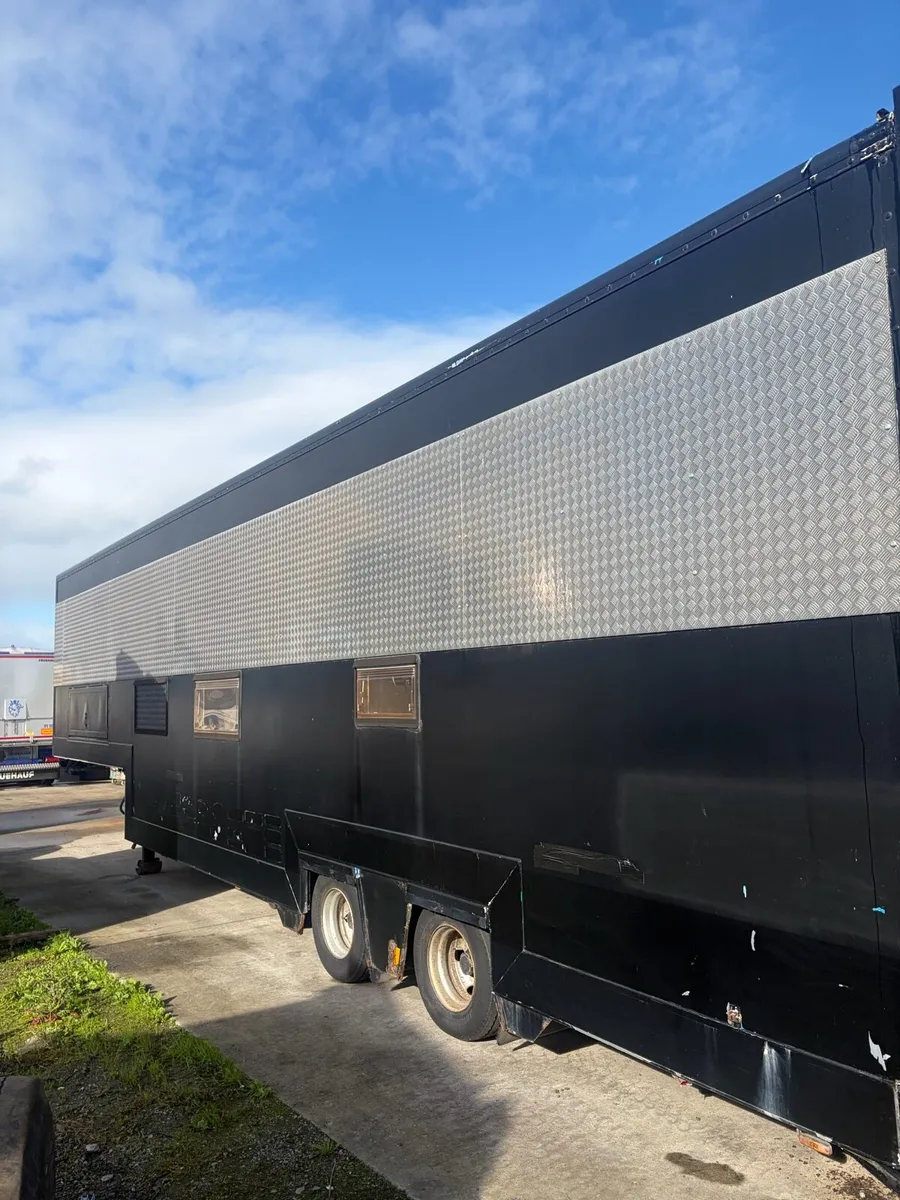 Race trailer motor home 3 cars - Image 2