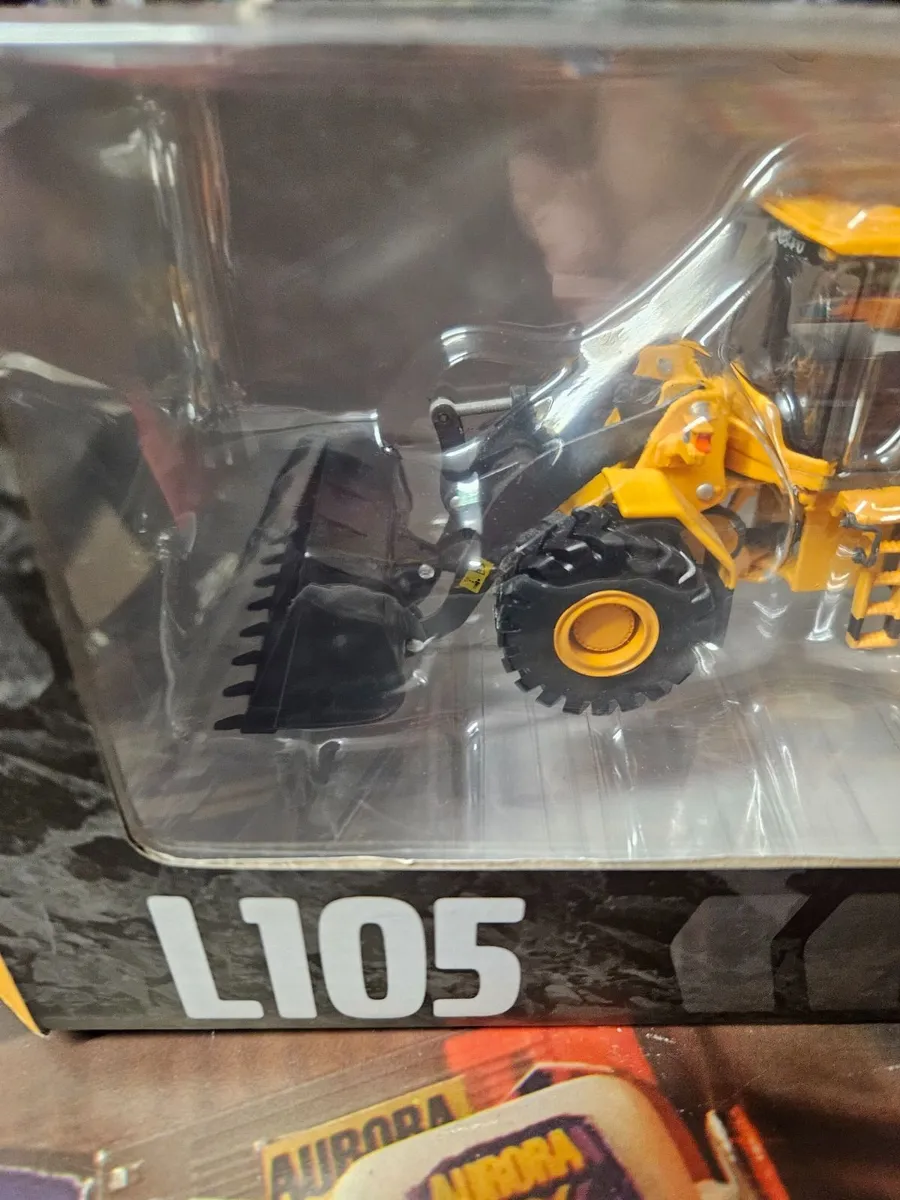 Corgi Motorart Volvo Loader 1.50 - Image 3