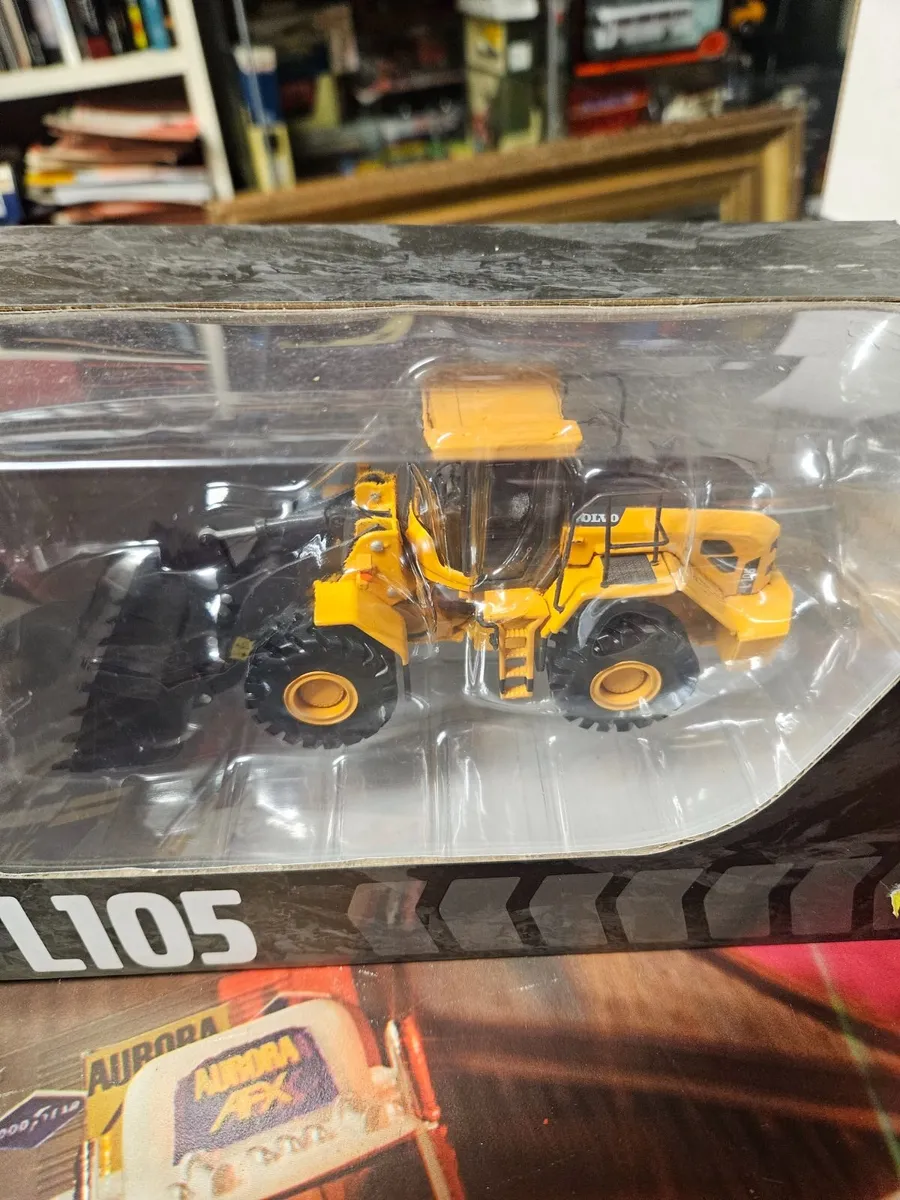Corgi Motorart Volvo Loader 1.50 - Image 4