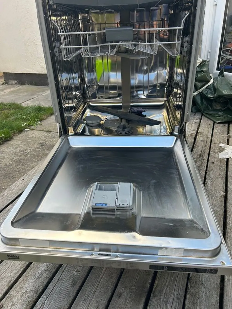Beko Integrated Dishwasher - Image 3