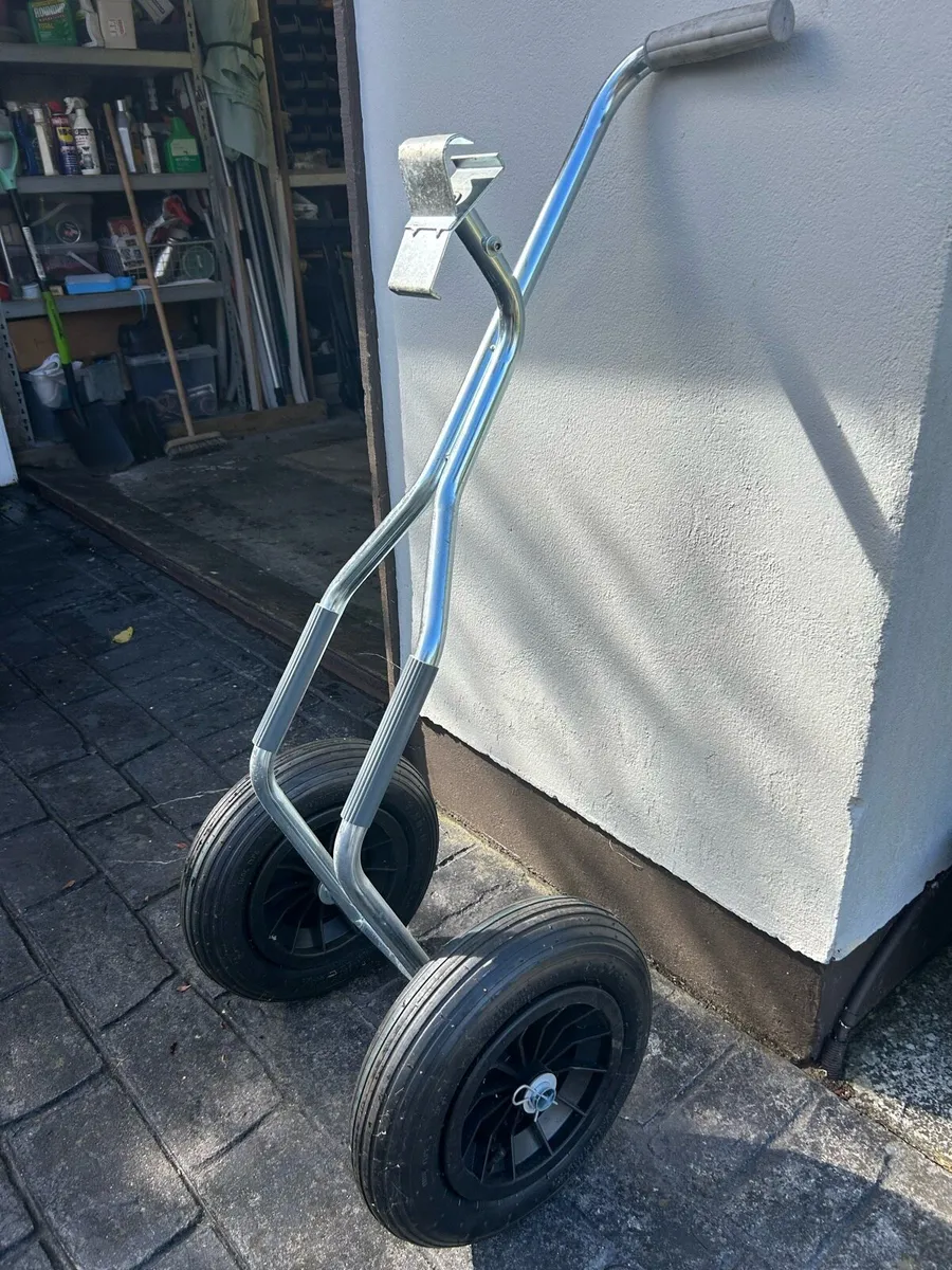 Boat Trolly - Image 1