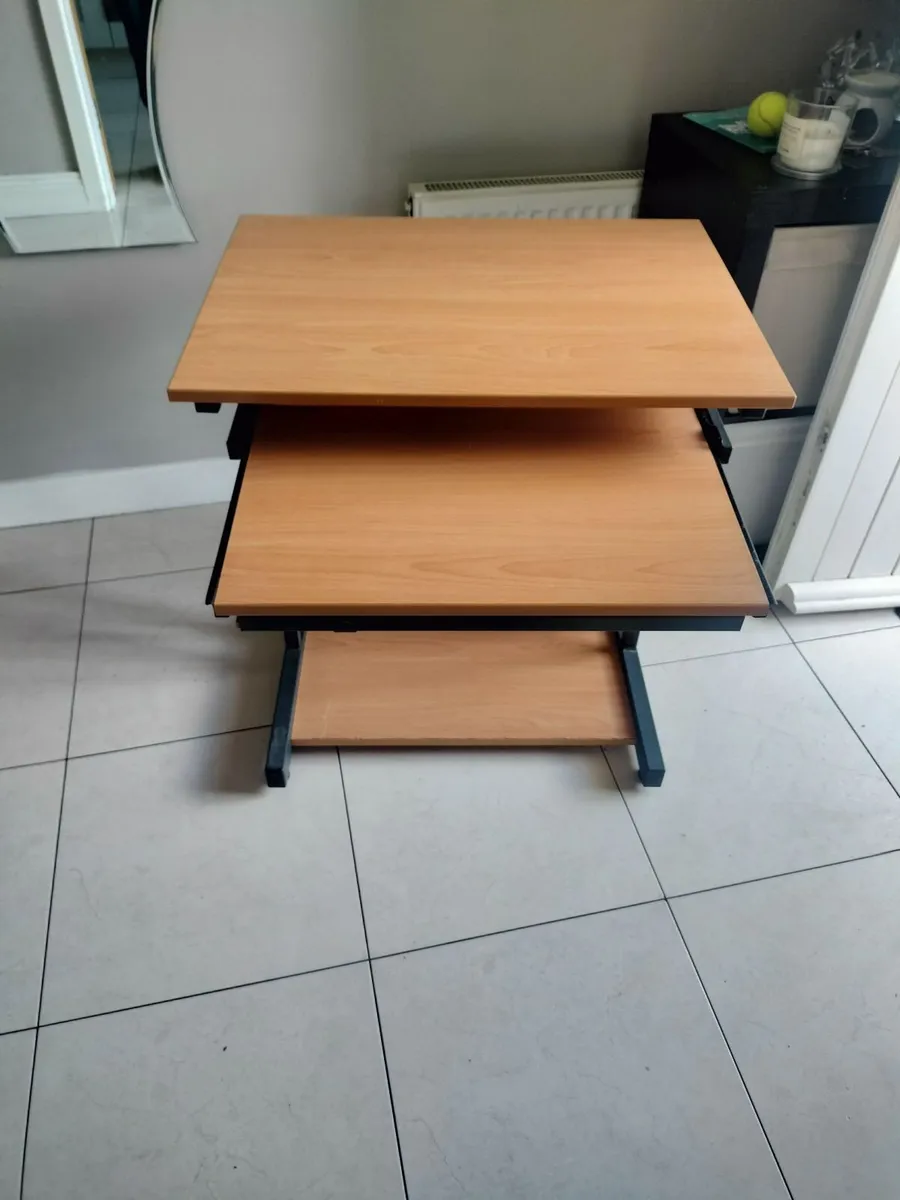 Computer table - Image 3