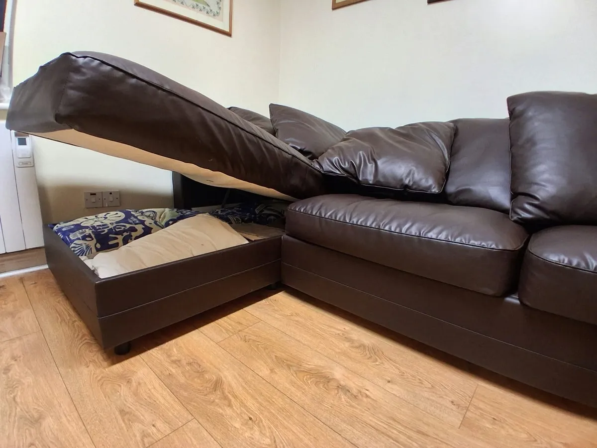 Couch with pull out bed and storage - Image 2