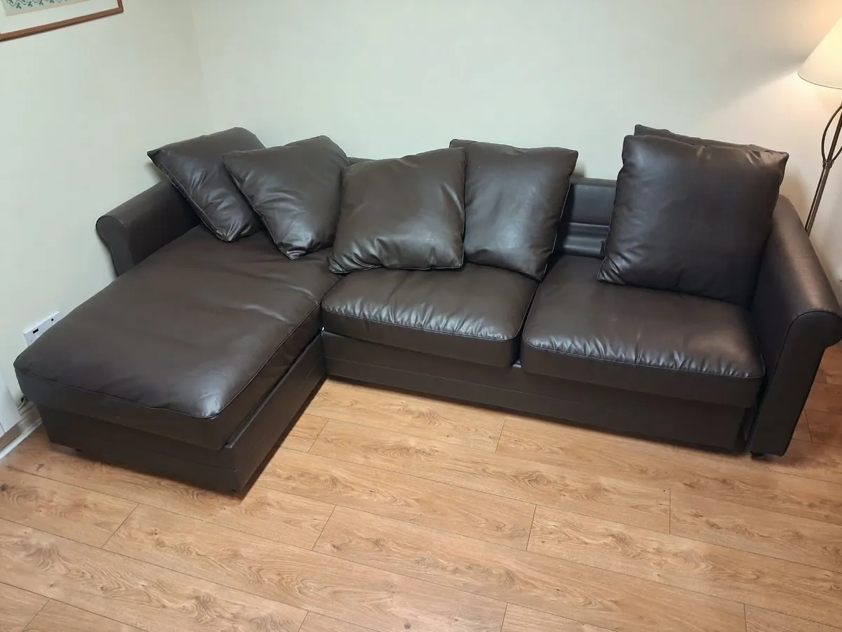 Couch with pull out bed and storage - Image 3