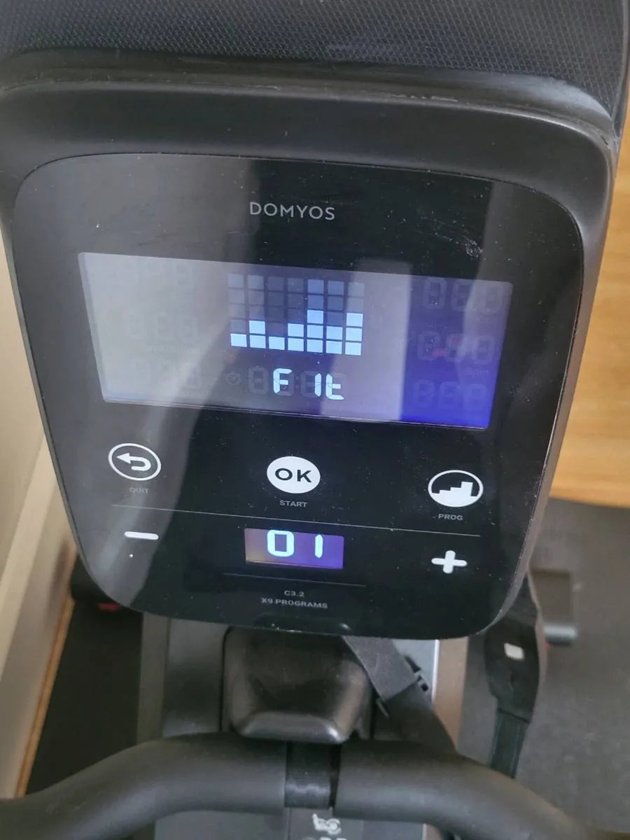 Rowing machine - Image 1