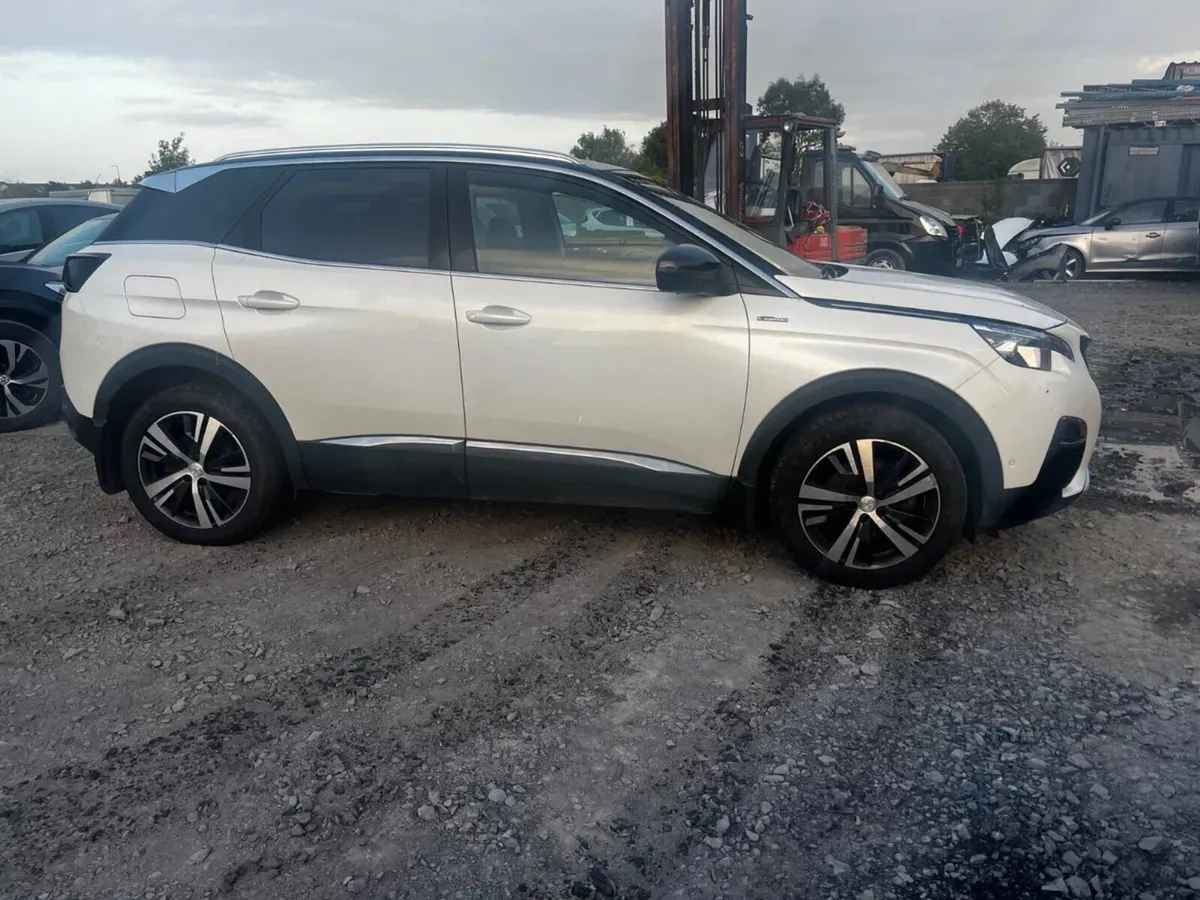 19 Peugeot 3008 1.5 diesel Gt line - Image 2