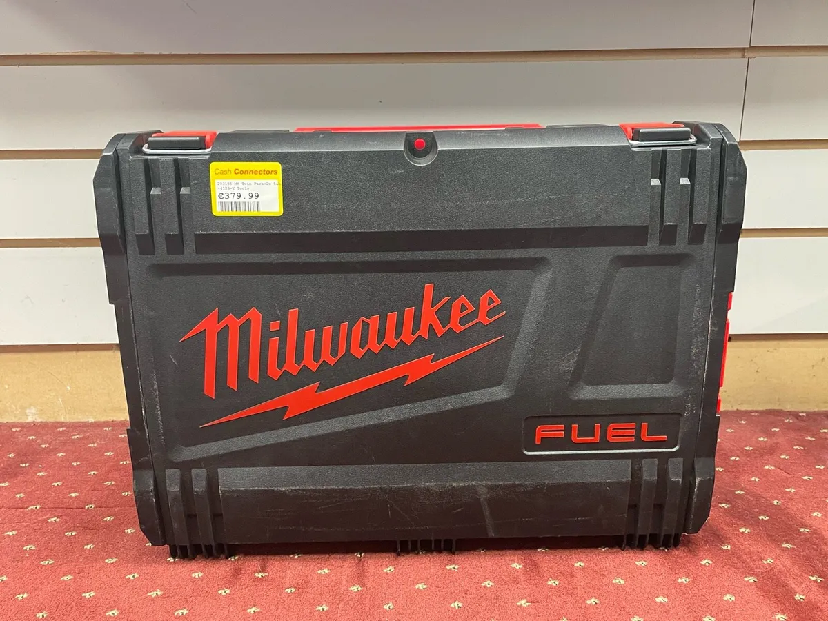 Milwaukee Gen 4 Fuel Brushless Twin Kit (2x 5Ah) - Image 1