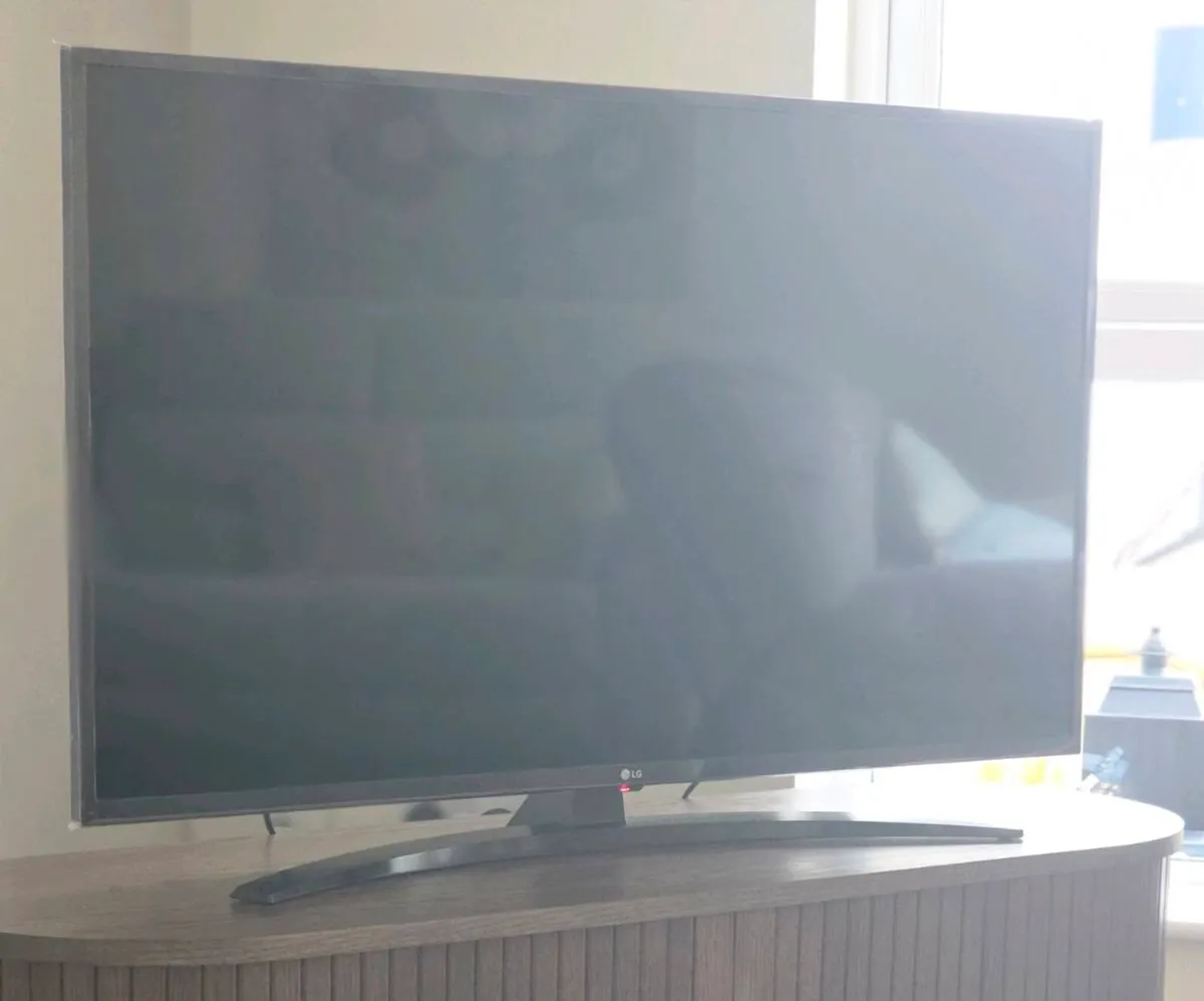 43" TV - Image 3