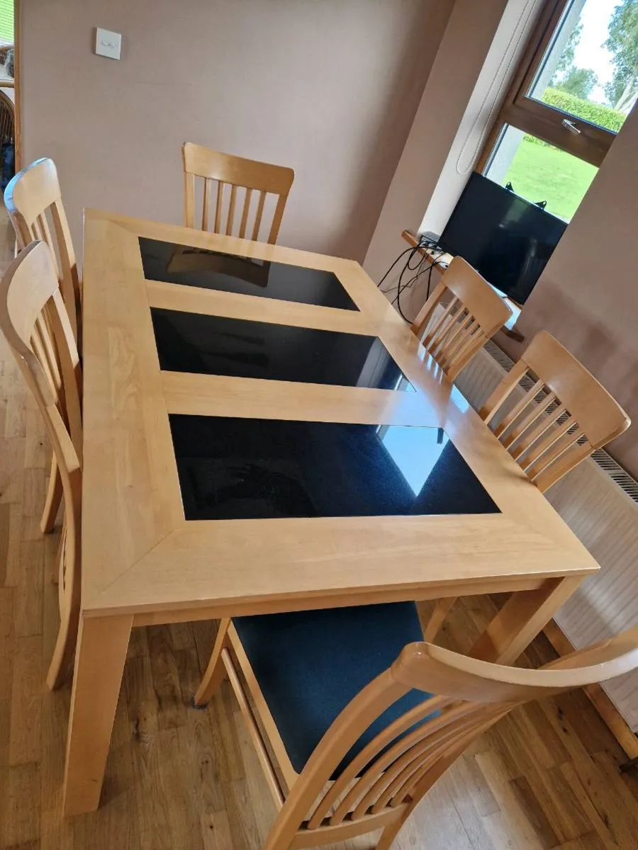 Kitchen table and 6 chairs - Image 3
