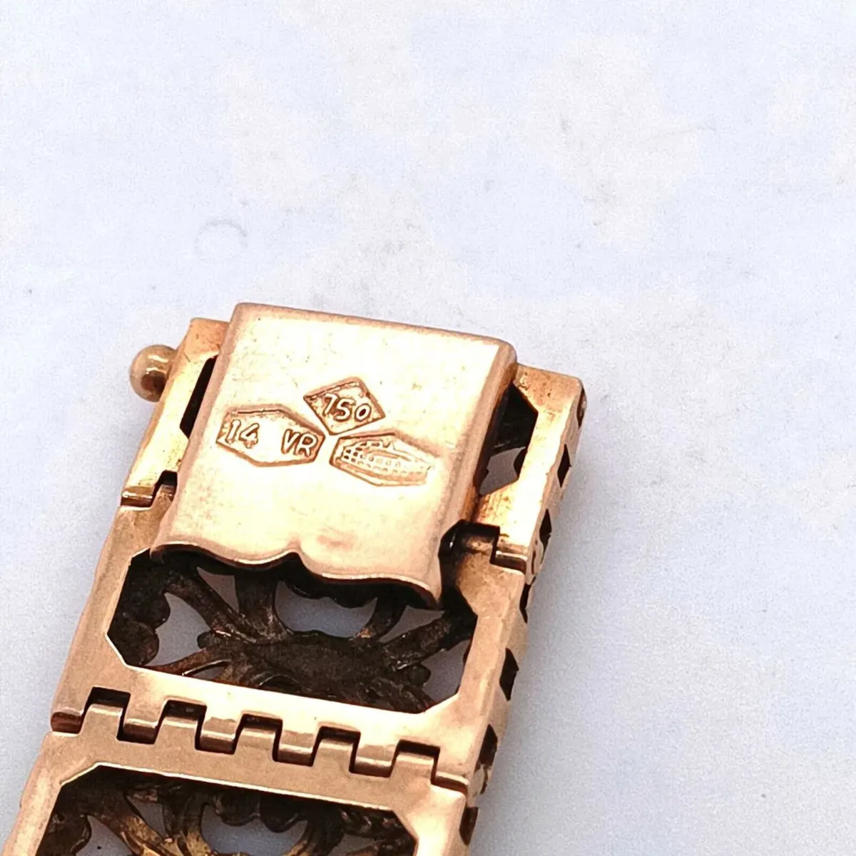 Vintage Brevettato 18k Gold Bracelet - Image 2