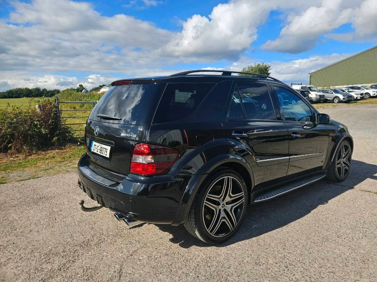 Mercedes ML63 AMG v8 Crew Cab - Image 2