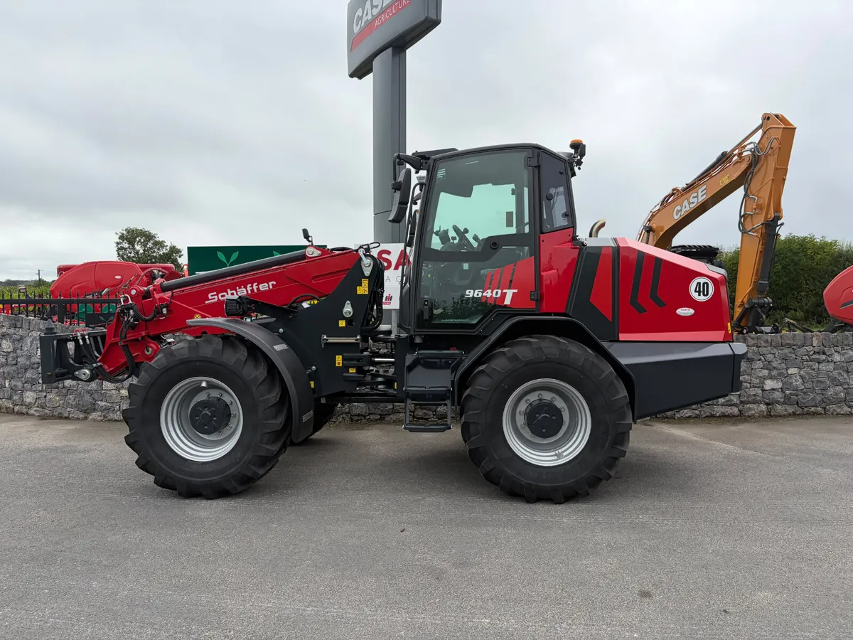 Schaffer 9640T Loader - Image 4