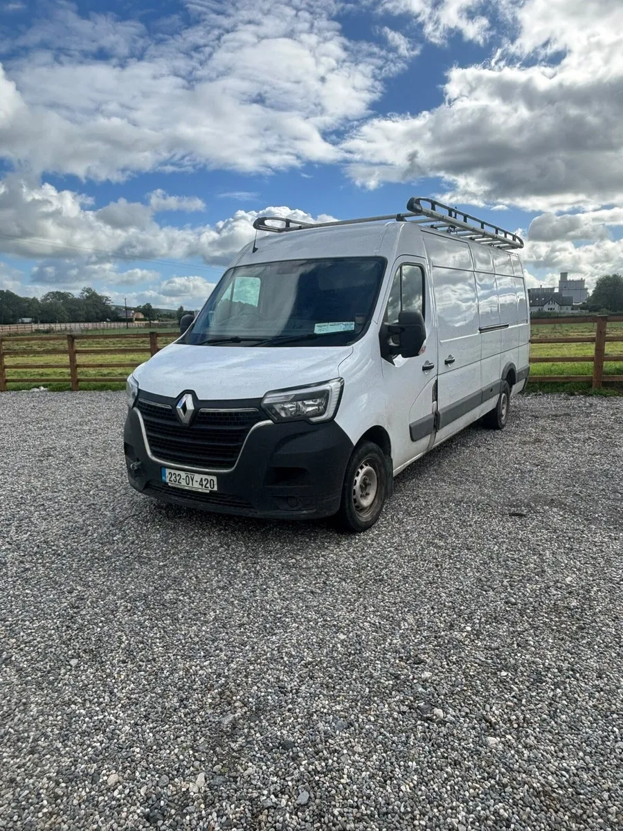 2023 Renault master elwb read add - Image 3