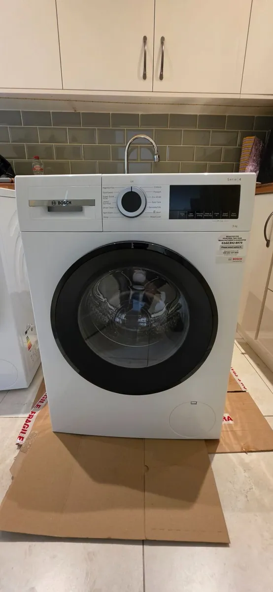 Bosch Serie 4 Washing Machine - Image 1
