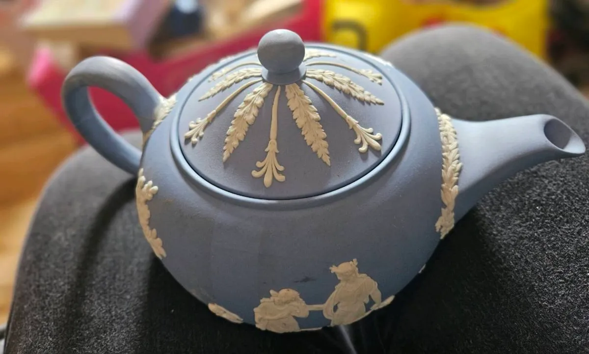 Wedgewood Jasperware Teapot - Image 2