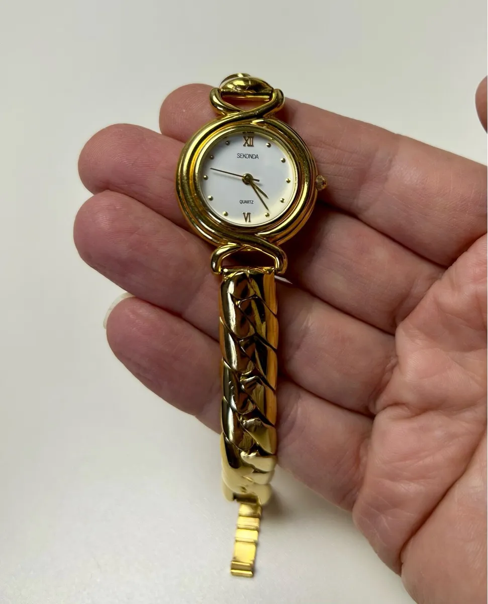 Ladies vintage Seconda watch new battery - Image 3
