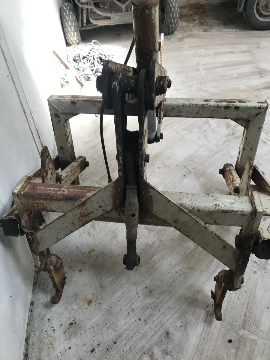Power harrow linkage - Image 4